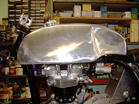 Triton 650 Bonneville E/Gt