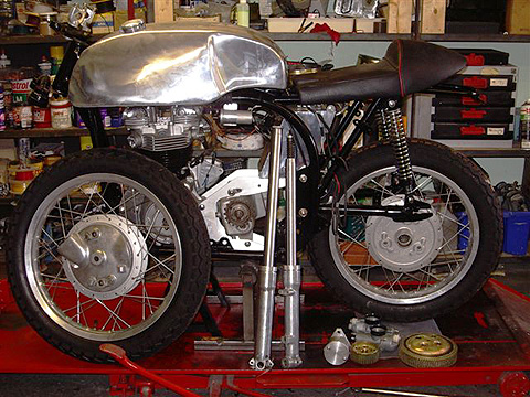 Triton 650 Bonneville E/Gt 