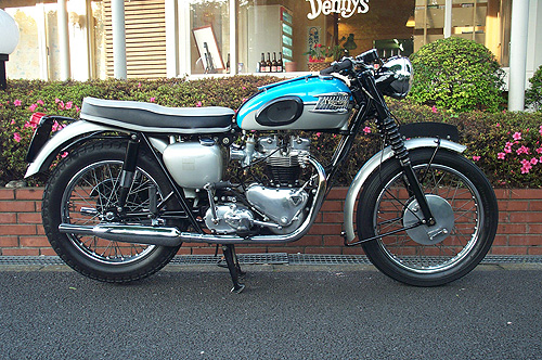 Triumph s120Rkʑ́^650lBonneville