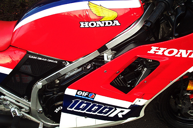 VF1000R
