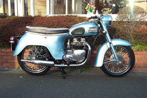  Triumph 3TAk350lTwenty-One Bathtub