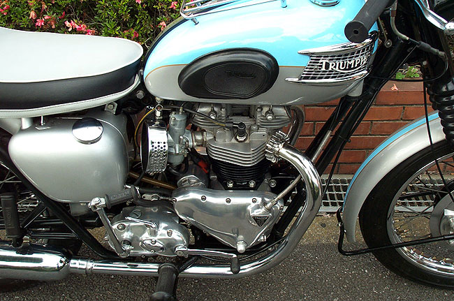 Triumph  s120Rk650lBonneville