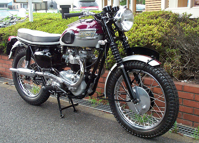 Triumph  sR-6k650lTrophy