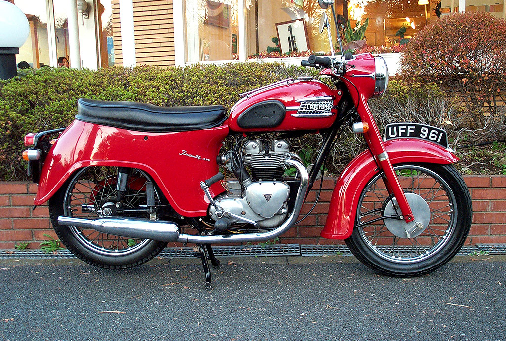 Triumph 3TAk350lTwenty-One