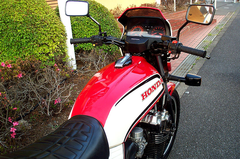 CB1100F