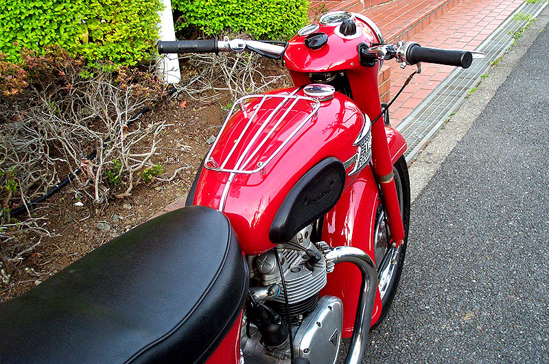 Triumph 3TAk350l Twenty-One