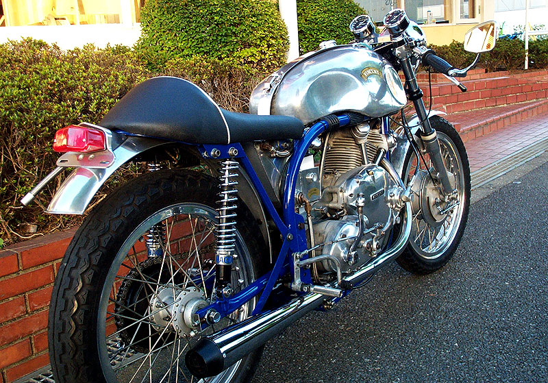 Z1-900VincentkNorvinl500 CafeRaceer