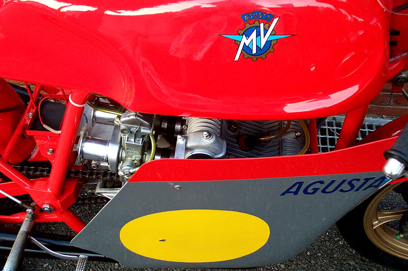 MV AGUSTA/MAGNI 861〔フルカウル付レーサー/再生新車〕