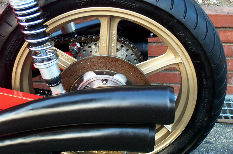 MV AGUSTA/MAGNI 861〔フルカウル付レーサー/再生新車〕