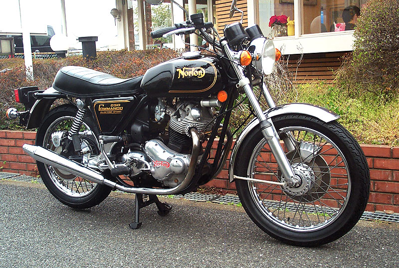 Norton 850 Commando