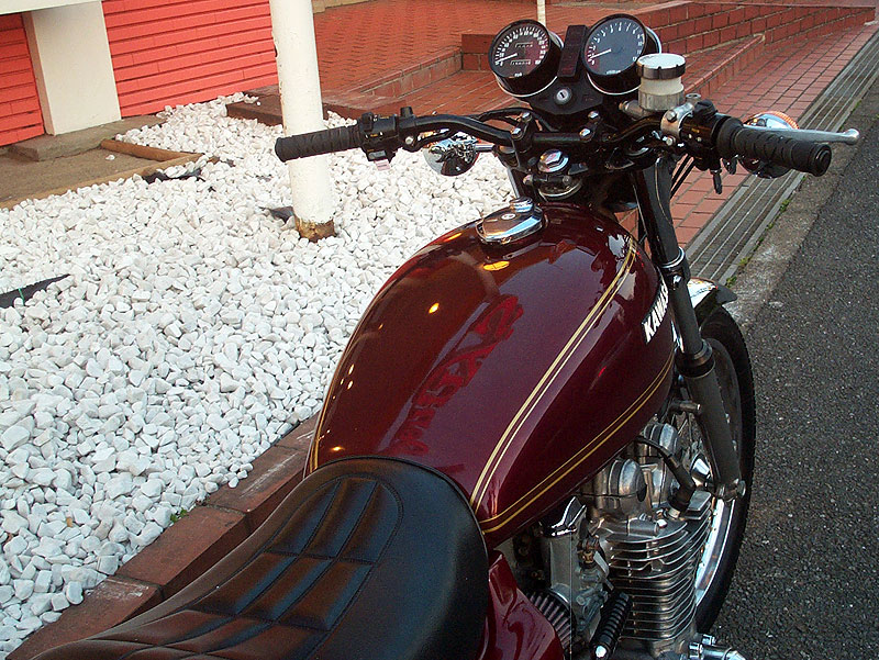 KZ1000