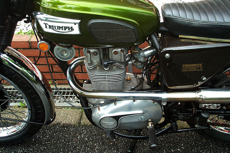 Triumph TR-25Wk250l