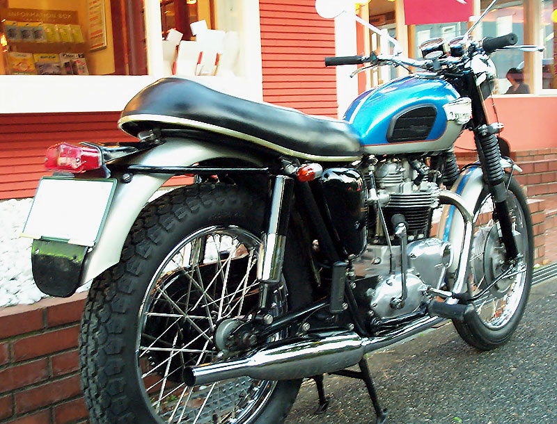 Triumph TR-6 Trophyk650l 