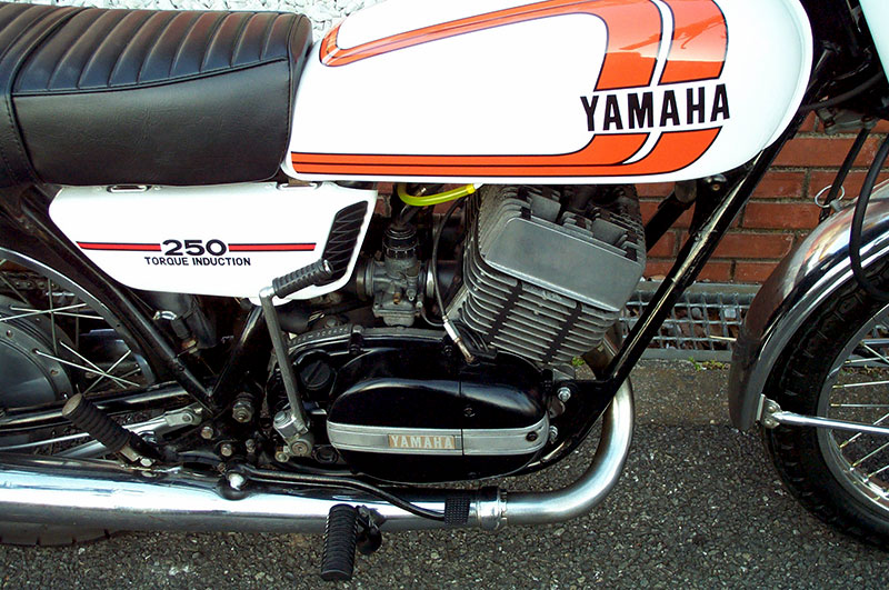 YAMAHA@RD250