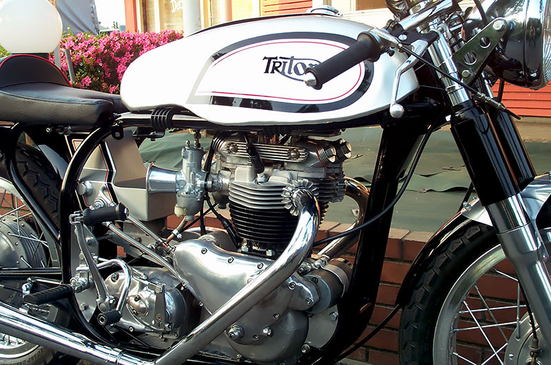 Triton 650 kʑ̃GWtl