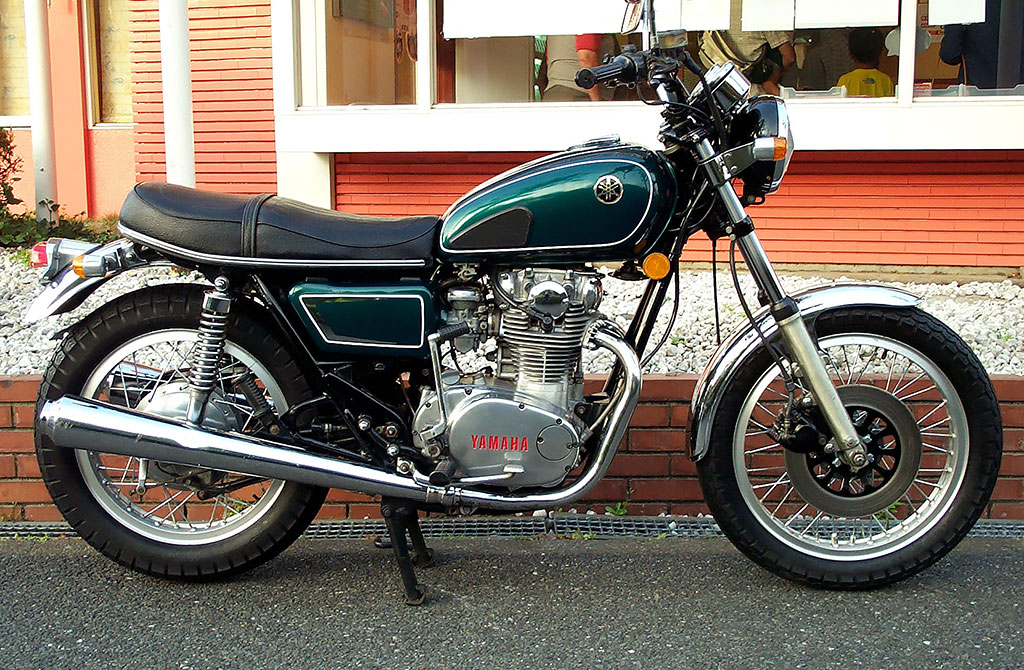 YAMAHA TX650