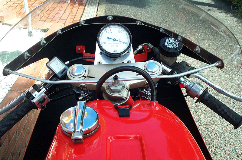 MV AGUSTA/MAGNI 861S〔カウル付レーサー/“再生新車級”〕