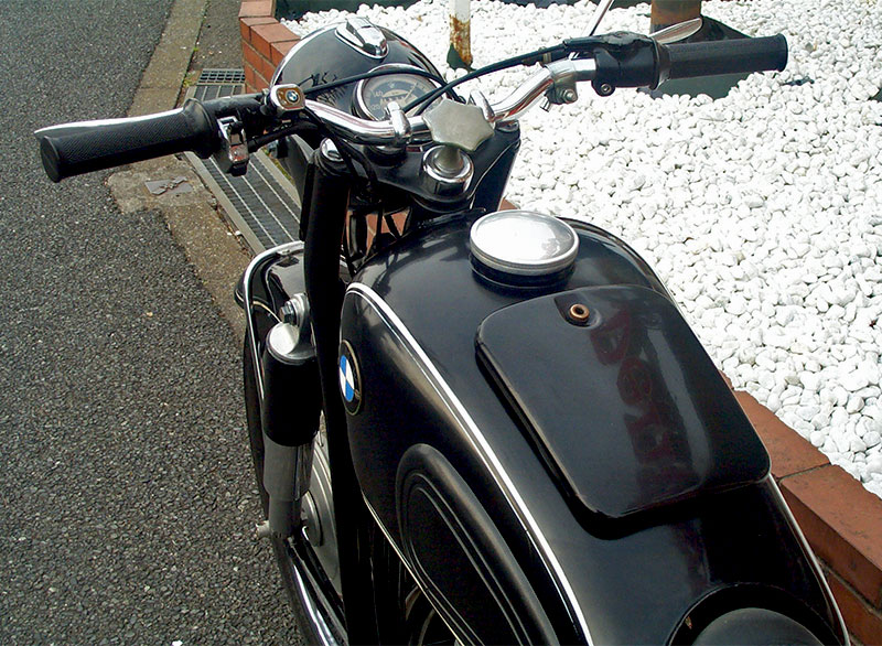 BMW R26kEarles Fork 250l