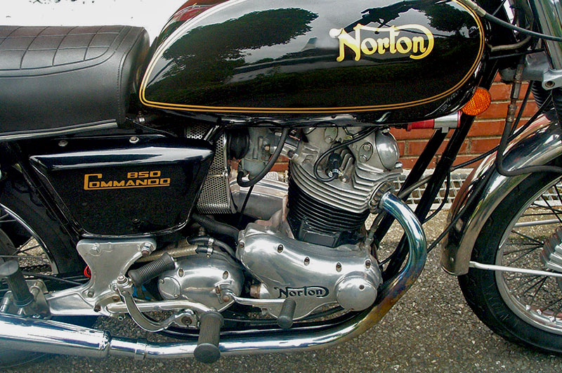 Norton Commando 850 Interstate