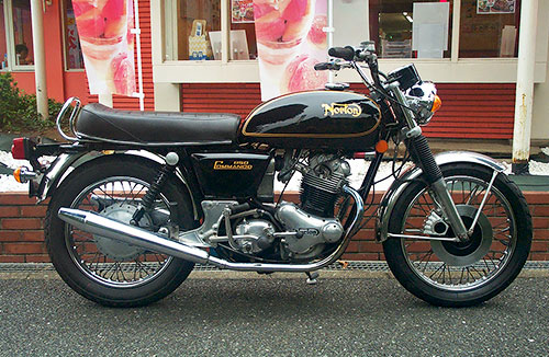 Norton Commando 850 Interstate