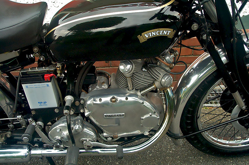 Vincent Comet 500C^k̐K㗝XAԁl