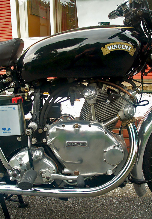 Vincent Comet 500C^k̐K㗝XAԁl