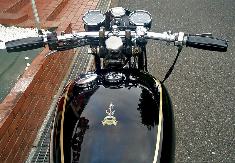 Vincent Comet 500C^k̐K㗝XAԁl