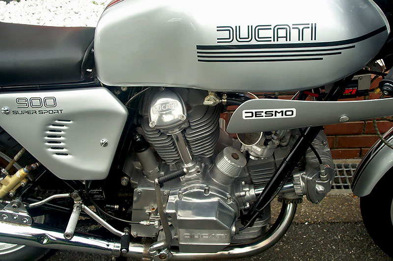 DUCATI 900SSdlk/lgRԁl