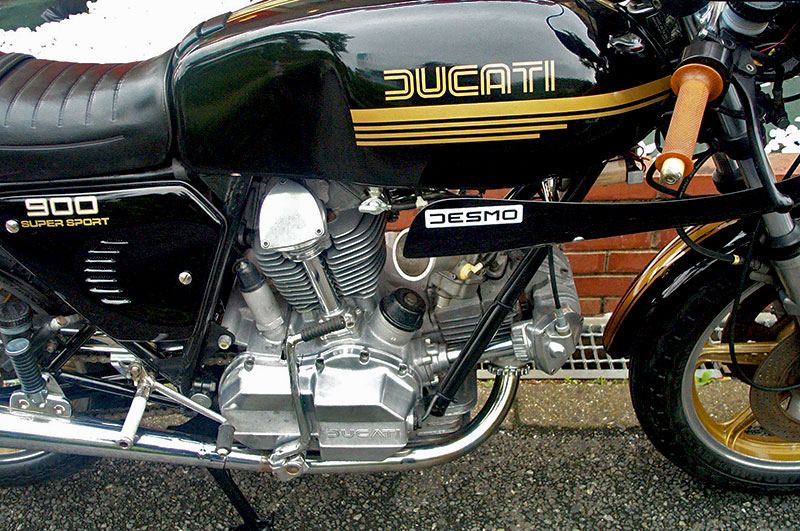 DUCATI 900SSk/tIWil