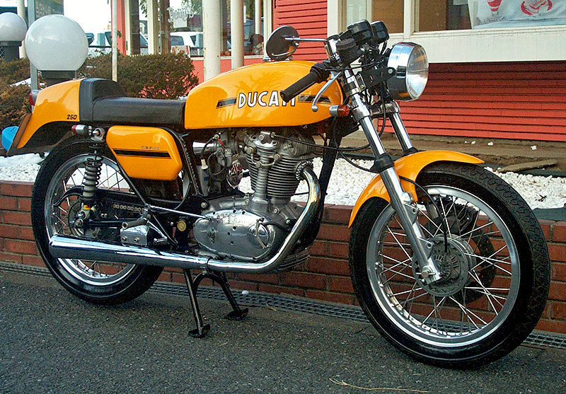 DUCATI 450 MakVDesmo