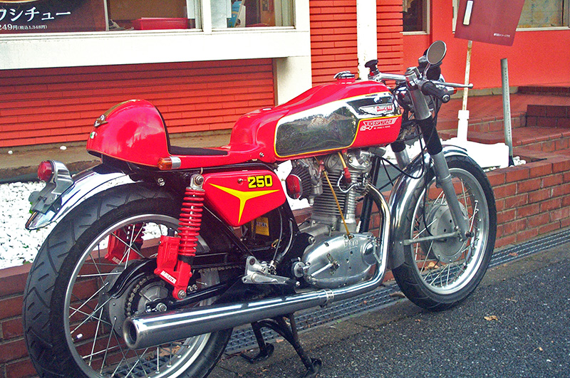 DUCATI MK-V450 Desmo.