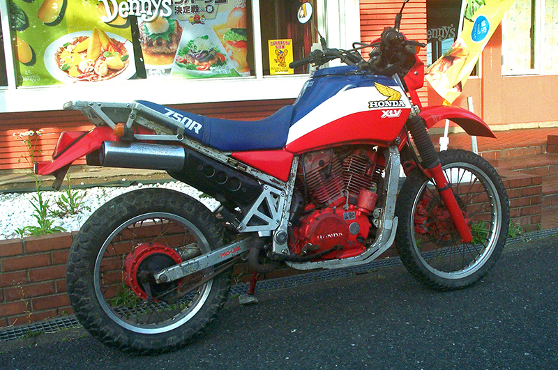 z_ XLV750R