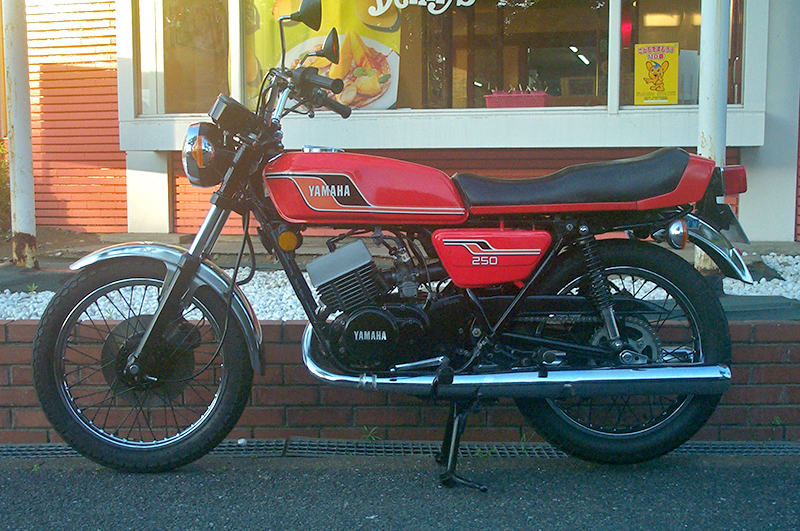 YAMAHA RD250