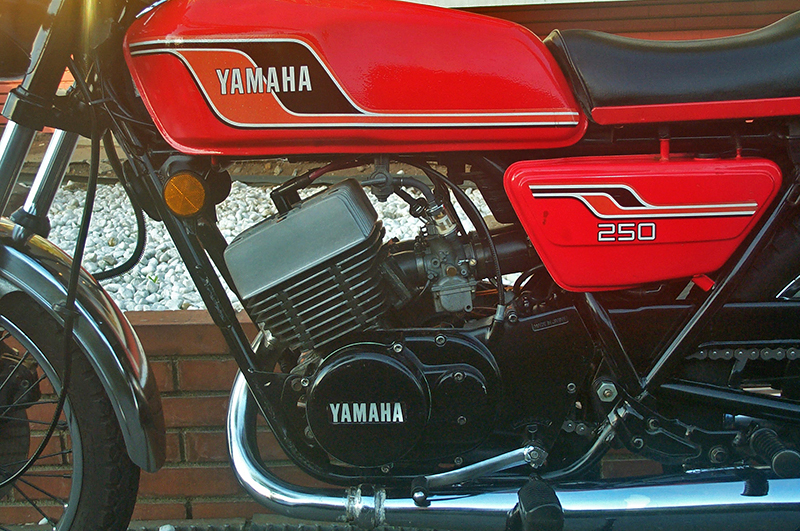 YAMAHA RD250