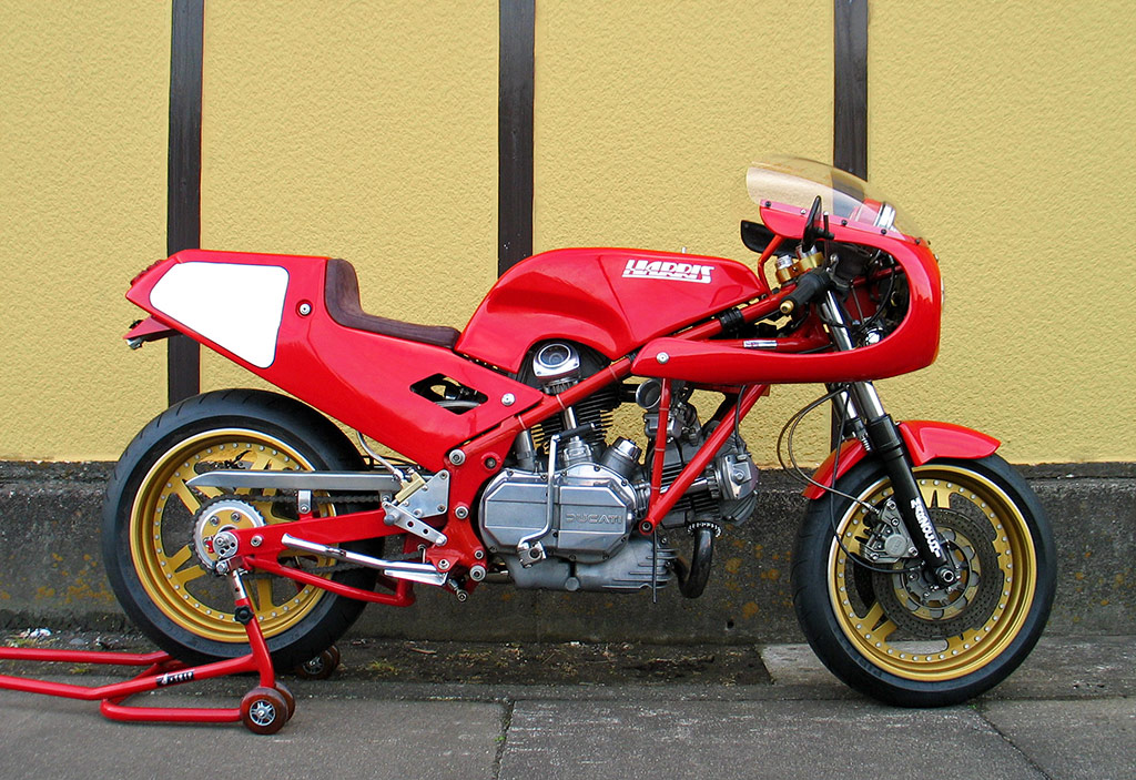 HARRIS Ducati 900 Proto-Racer