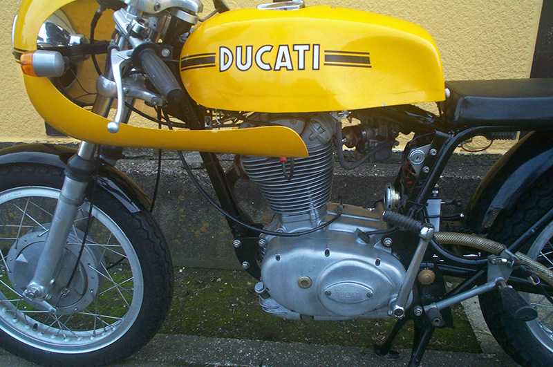 DUCATI 450 DESMO Cafe-Racer