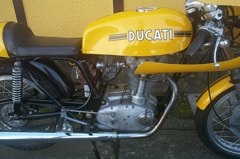 DUCATI 450 DESMO Cafe-Racer