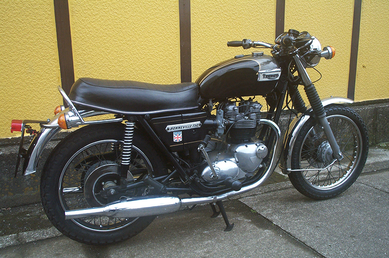 Triumph T140Vk750l