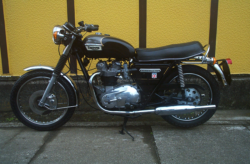 Triumph T140Vk750l