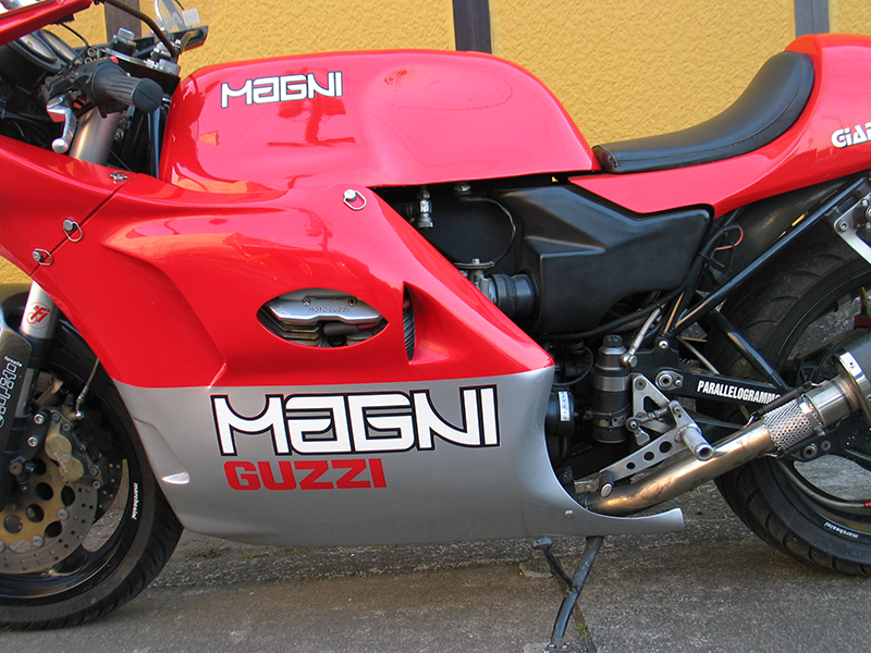 MAGNI GUZZI 1100 