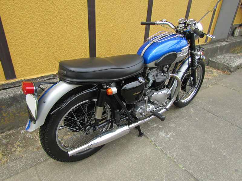 Triumph T120Rk650l