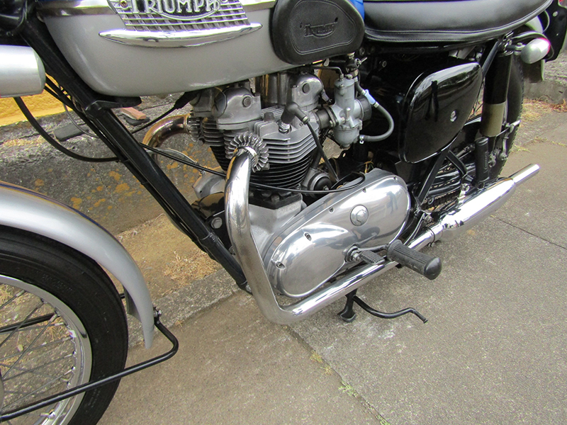 Triumph T120Rk650l