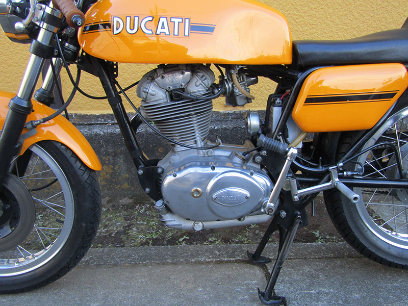 DUCATI 350 Desmo