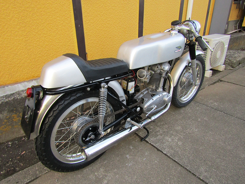 DUCATI 350/250 Cafe-Racer