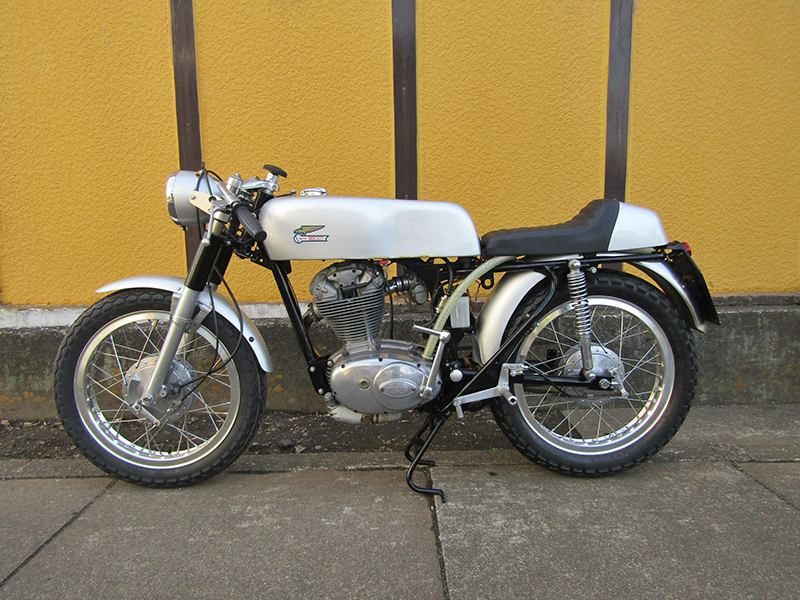 DUCATI 350/250 Cafe-Racer