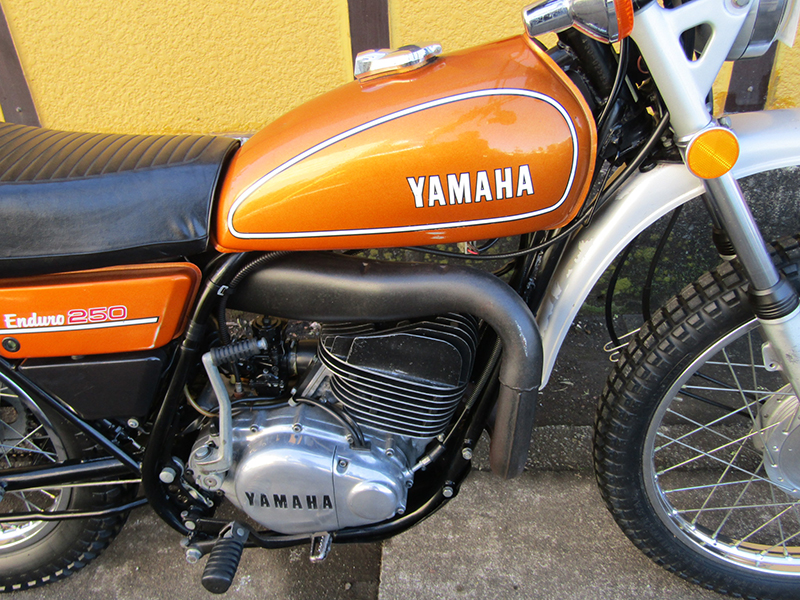 YAMAHA DT250 Enduro