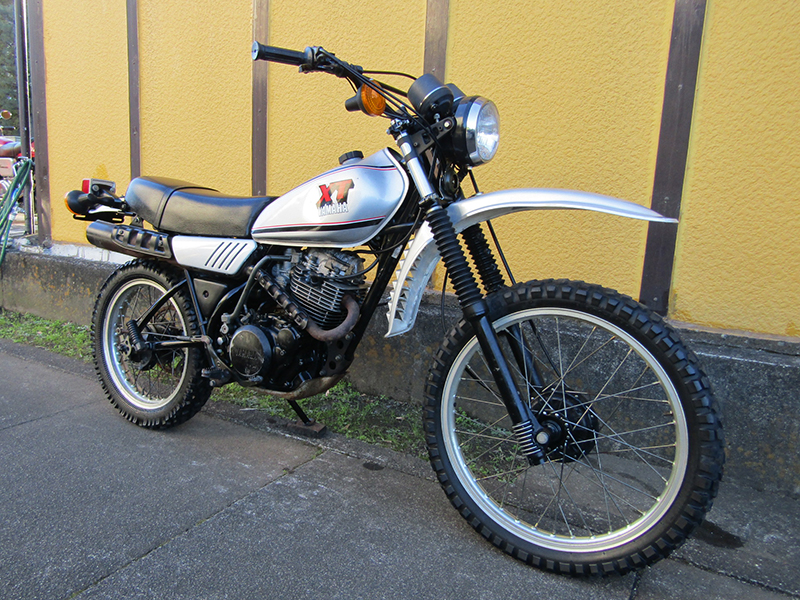 YAMAHA XT250