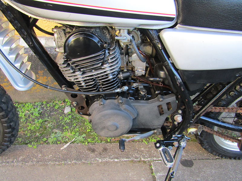 YAMAHA XT250