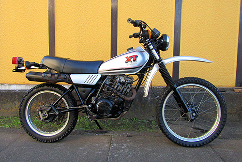 YAMAHA XT250