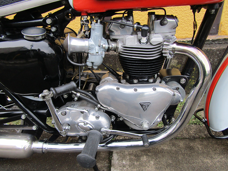 Triumph T120Rk650l
